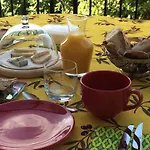 La Victoria Auvergne Alojamento de Acomodação e Pequeno-almoço Cournon-d'Auvergne