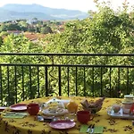Alojamento de Acomodação e Pequeno-almoço La Victoria Auvergne 3*